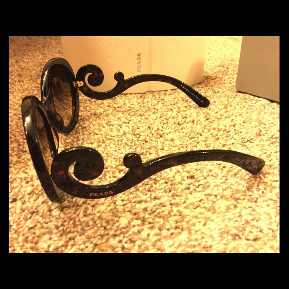 PRADA SUNGLASSES